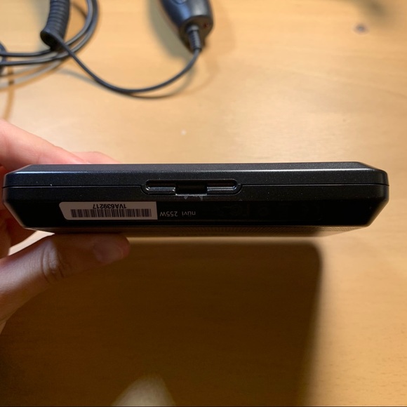 Garmin Nuvi 255 GPS System w Charger and Car Mount - Picture 12 of 13